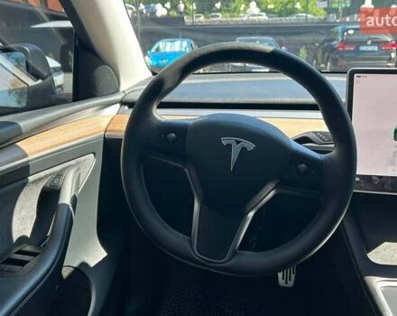 Серый Тесла Model Y, объемом двигателя 0 л и пробегом 39 тыс. км за 30500 $, фото 10 на Automoto.ua
