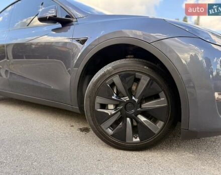 Серый Тесла Model Y, объемом двигателя 0 л и пробегом 71 тыс. км за 29000 $, фото 3 на Automoto.ua