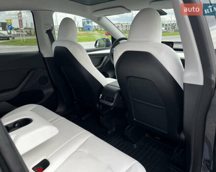 Серый Тесла Model Y, объемом двигателя 0 л и пробегом 55 тыс. км за 26900 $, фото 62 на Automoto.ua