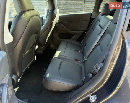 Серый Тесла Model Y, объемом двигателя 0 л и пробегом 46 тыс. км за 27200 $, фото 24 на Automoto.ua