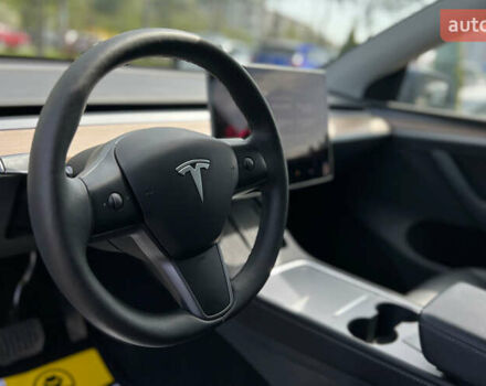 Серый Тесла Model Y, объемом двигателя 0 л и пробегом 16 тыс. км за 28999 $, фото 18 на Automoto.ua
