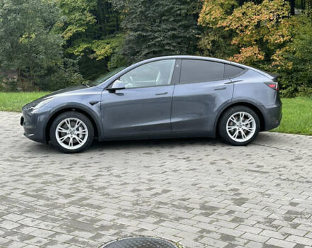 Серый Тесла Model Y, объемом двигателя 0 л и пробегом 4 тыс. км за 26500 $, фото 1 на Automoto.ua