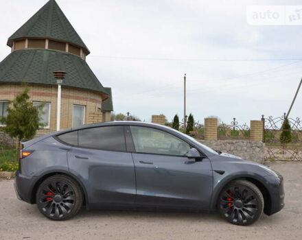 Серый Тесла Model Y, объемом двигателя 0 л и пробегом 5 тыс. км за 49900 $, фото 3 на Automoto.ua