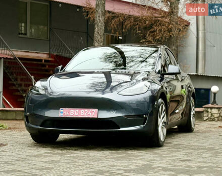 Сірий Тесла Model Y, об'ємом двигуна 0 л та пробігом 35 тис. км за 27999 $, фото 3 на Automoto.ua