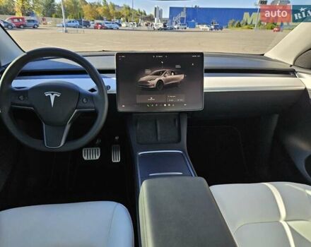 Серый Тесла Model Y, объемом двигателя 0 л и пробегом 29 тыс. км за 27900 $, фото 25 на Automoto.ua