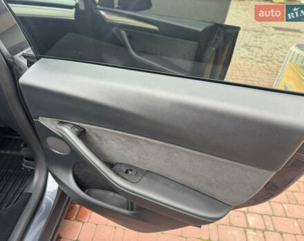 Сірий Тесла Model Y, об'ємом двигуна 0 л та пробігом 25 тис. км за 30000 $, фото 16 на Automoto.ua