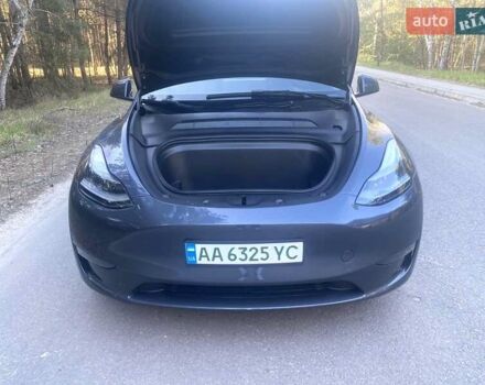 Серый Тесла Model Y, объемом двигателя 0 л и пробегом 42 тыс. км за 26500 $, фото 3 на Automoto.ua
