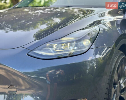 Серый Тесла Model Y, объемом двигателя 0 л и пробегом 20 тыс. км за 27500 $, фото 4 на Automoto.ua