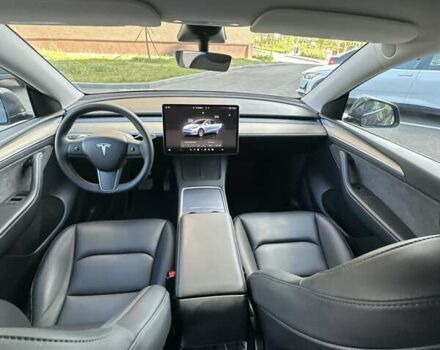 Серый Тесла Model Y, объемом двигателя 0 л и пробегом 28 тыс. км за 24400 $, фото 35 на Automoto.ua