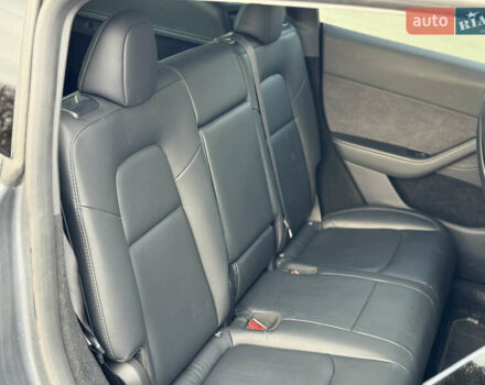 Серый Тесла Model Y, объемом двигателя 0 л и пробегом 46 тыс. км за 27500 $, фото 11 на Automoto.ua