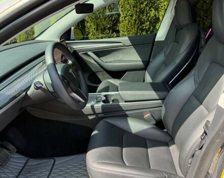 Серый Тесла Model Y, объемом двигателя 0 л и пробегом 27 тыс. км за 30400 $, фото 14 на Automoto.ua
