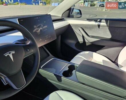 Серый Тесла Model Y, объемом двигателя 0 л и пробегом 29 тыс. км за 27900 $, фото 24 на Automoto.ua