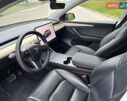 Серый Тесла Model Y, объемом двигателя 0 л и пробегом 60 тыс. км за 29000 $, фото 25 на Automoto.ua