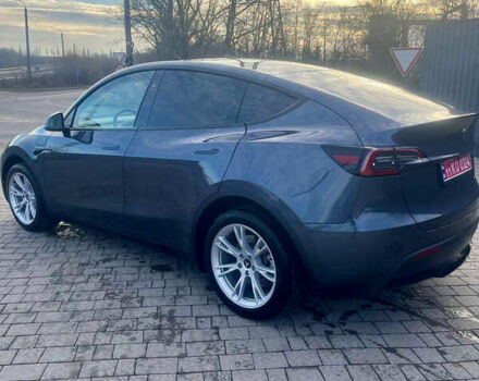 Серый Тесла Model Y, объемом двигателя 0 л и пробегом 20 тыс. км за 25500 $, фото 6 на Automoto.ua