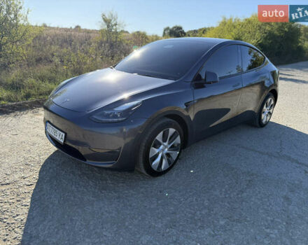 Серый Тесла Model Y, объемом двигателя 0 л и пробегом 41 тыс. км за 29800 $, фото 2 на Automoto.ua