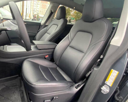 Серый Тесла Model Y, объемом двигателя 0 л и пробегом 26 тыс. км за 39000 $, фото 11 на Automoto.ua