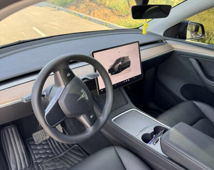 Серый Тесла Model Y, объемом двигателя 0 л и пробегом 29 тыс. км за 27500 $, фото 8 на Automoto.ua