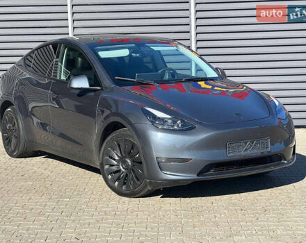 Серый Тесла Model Y, объемом двигателя 0 л и пробегом 93 тыс. км за 27900 $, фото 3 на Automoto.ua