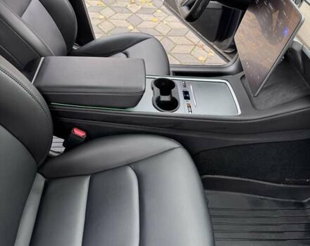 Тесла Model Y 2023 в Ровно на Automoto.ua Серый Тесла Model Y, объемом двигателя 0 л и пробегом 30 тыс. км за 30000 $, фото 47 на Automoto.ua