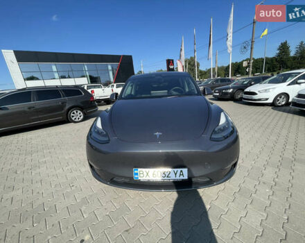 Серый Тесла Model Y, объемом двигателя 0 л и пробегом 60 тыс. км за 28000 $, фото 5 на Automoto.ua