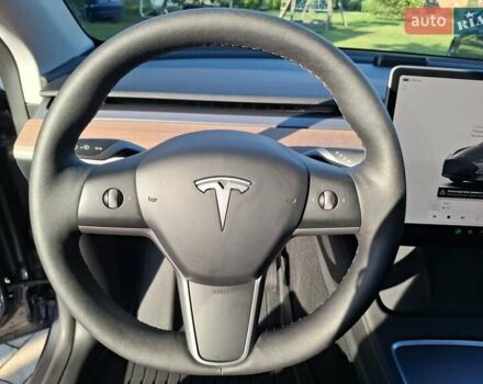 Серый Тесла Model Y, объемом двигателя 0 л и пробегом 29 тыс. км за 33500 $, фото 42 на Automoto.ua