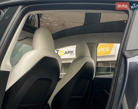 Сірий Тесла Model Y, об'ємом двигуна 0 л та пробігом 39 тис. км за 29500 $, фото 16 на Automoto.ua