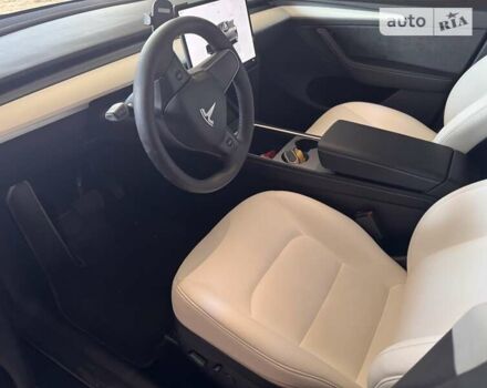 Тесла Model Y 2023 у Миколаєві на Automoto.ua Сірий Тесла Model Y, об'ємом двигуна 0 л та пробігом 4 тис. км за 33000 $, фото 2 на Automoto.ua