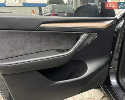 Серый Тесла Model Y, объемом двигателя 0 л и пробегом 10 тыс. км за 41000 $, фото 9 на Automoto.ua