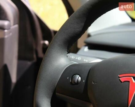 Серый Тесла Model Y, объемом двигателя 0 л и пробегом 3 тыс. км за 39000 $, фото 11 на Automoto.ua
