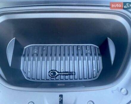 Серый Тесла Model Y, объемом двигателя 0 л и пробегом 47 тыс. км за 35600 $, фото 4 на Automoto.ua