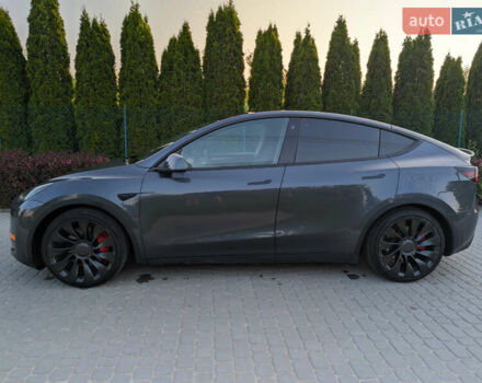 Серый Тесла Model Y, объемом двигателя 0 л и пробегом 47 тыс. км за 26000 $, фото 1 на Automoto.ua