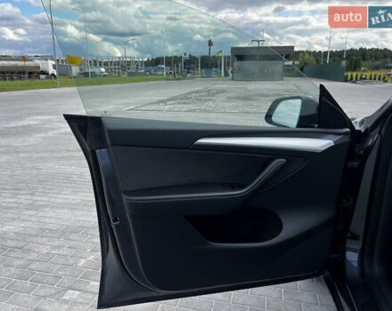 Серый Тесла Model Y, объемом двигателя 0 л и пробегом 55 тыс. км за 26900 $, фото 35 на Automoto.ua