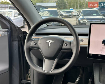 Серый Тесла Model Y, объемом двигателя 0 л и пробегом 46 тыс. км за 29900 $, фото 20 на Automoto.ua