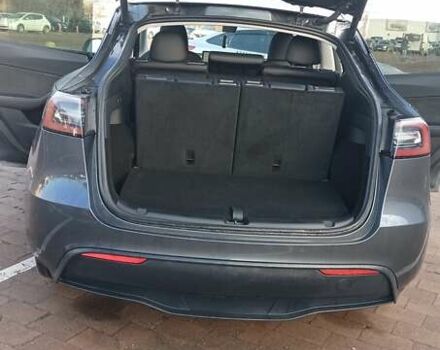 Сірий Тесла Model Y, об'ємом двигуна 0 л та пробігом 27 тис. км за 30500 $, фото 3 на Automoto.ua