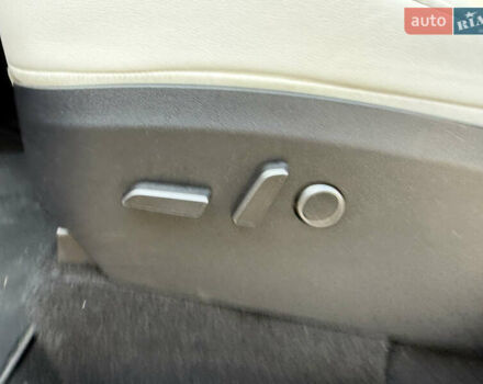 Сірий Тесла Model Y, об'ємом двигуна 0 л та пробігом 28 тис. км за 27900 $, фото 55 на Automoto.ua