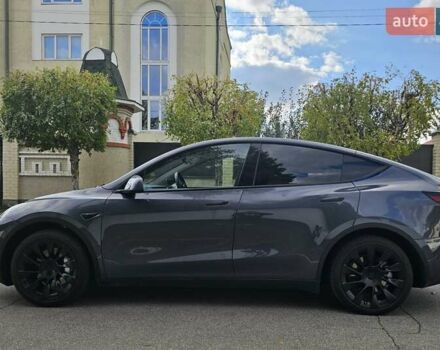 Серый Тесла Model Y, объемом двигателя 0 л и пробегом 38 тыс. км за 27900 $, фото 5 на Automoto.ua