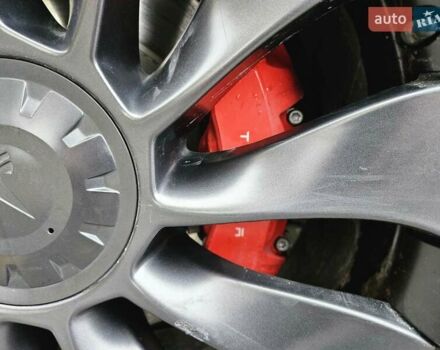 Серый Тесла Model Y, объемом двигателя 0 л и пробегом 32 тыс. км за 29500 $, фото 5 на Automoto.ua