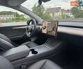Серый Тесла Model Y, объемом двигателя 0 л и пробегом 17 тыс. км за 35999 $, фото 85 на Automoto.ua