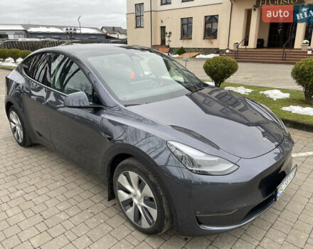 Серый Тесла Model Y, объемом двигателя 0 л и пробегом 35 тыс. км за 29200 $, фото 7 на Automoto.ua