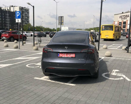 Сірий Тесла Model Y, об'ємом двигуна 0 л та пробігом 26 тис. км за 29000 $, фото 8 на Automoto.ua