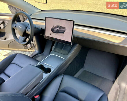 Серый Тесла Model Y, объемом двигателя 0 л и пробегом 45 тыс. км за 23700 $, фото 28 на Automoto.ua