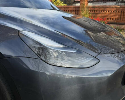 Серый Тесла Model Y, объемом двигателя 0 л и пробегом 25 тыс. км за 30500 $, фото 3 на Automoto.ua