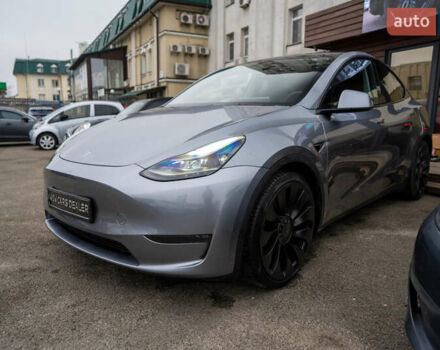 Серый Тесла Model Y, объемом двигателя 0 л и пробегом 61 тыс. км за 32500 $, фото 2 на Automoto.ua