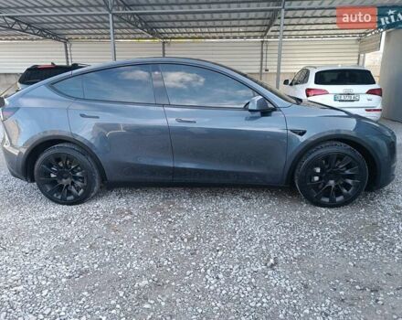 Серый Тесла Model Y, объемом двигателя 0 л и пробегом 43 тыс. км за 33333 $, фото 3 на Automoto.ua
