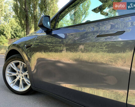 Серый Тесла Model Y, объемом двигателя 0 л и пробегом 47 тыс. км за 28028 $, фото 16 на Automoto.ua