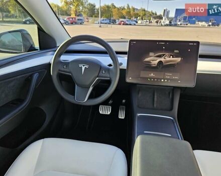 Серый Тесла Model Y, объемом двигателя 0 л и пробегом 29 тыс. км за 27900 $, фото 26 на Automoto.ua