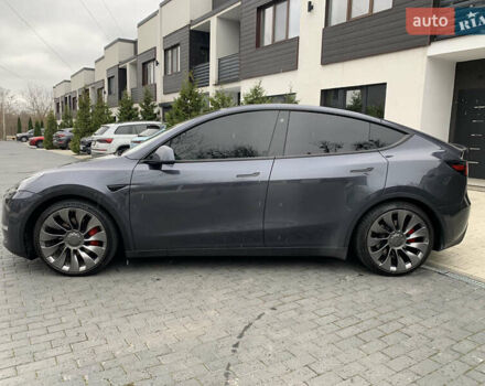 Серый Тесла Model Y, объемом двигателя 0 л и пробегом 24 тыс. км за 35000 $, фото 4 на Automoto.ua