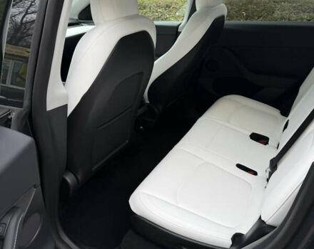 Серый Тесла Model Y, объемом двигателя 0 л и пробегом 64 тыс. км за 27300 $, фото 32 на Automoto.ua