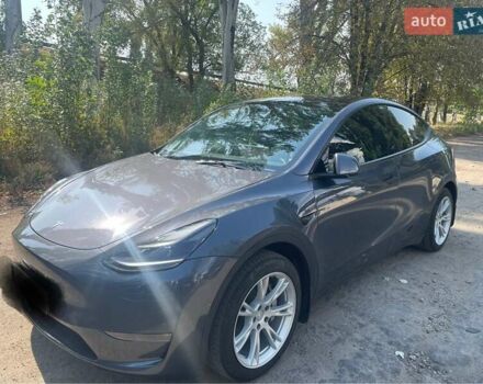 Серый Тесла Model Y, объемом двигателя 0 л и пробегом 31 тыс. км за 26500 $, фото 1 на Automoto.ua