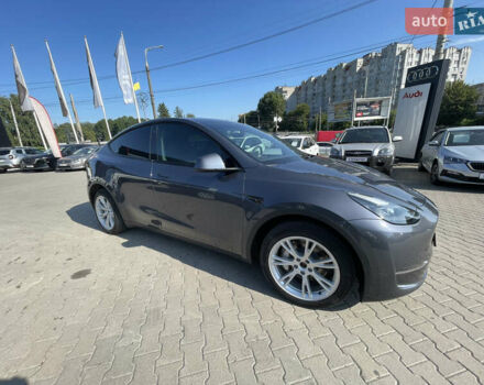 Серый Тесла Model Y, объемом двигателя 0 л и пробегом 60 тыс. км за 28000 $, фото 4 на Automoto.ua